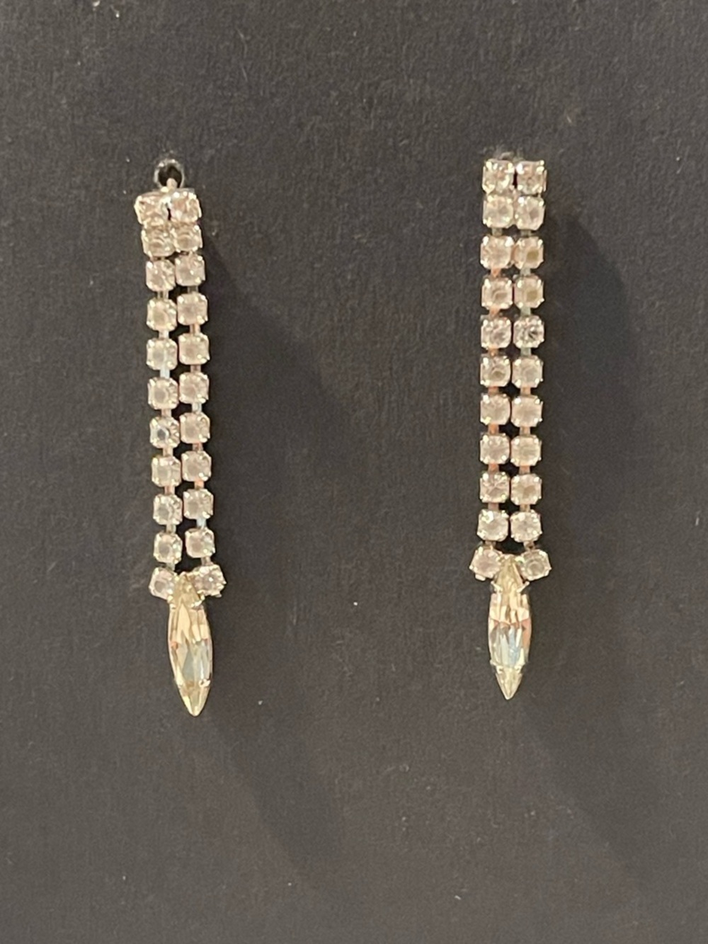 Silver Crystal Dangle Earrings - Elegant Rhinestone Drop